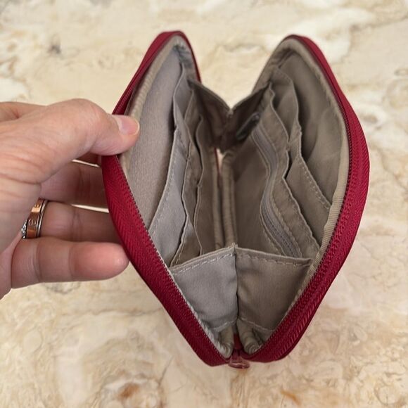 Fjallraven Kanken Maroon Travel Wallet NWOT - Picture 10 of 11